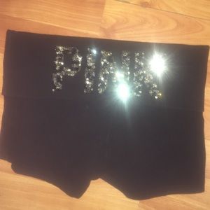VS shorts XS